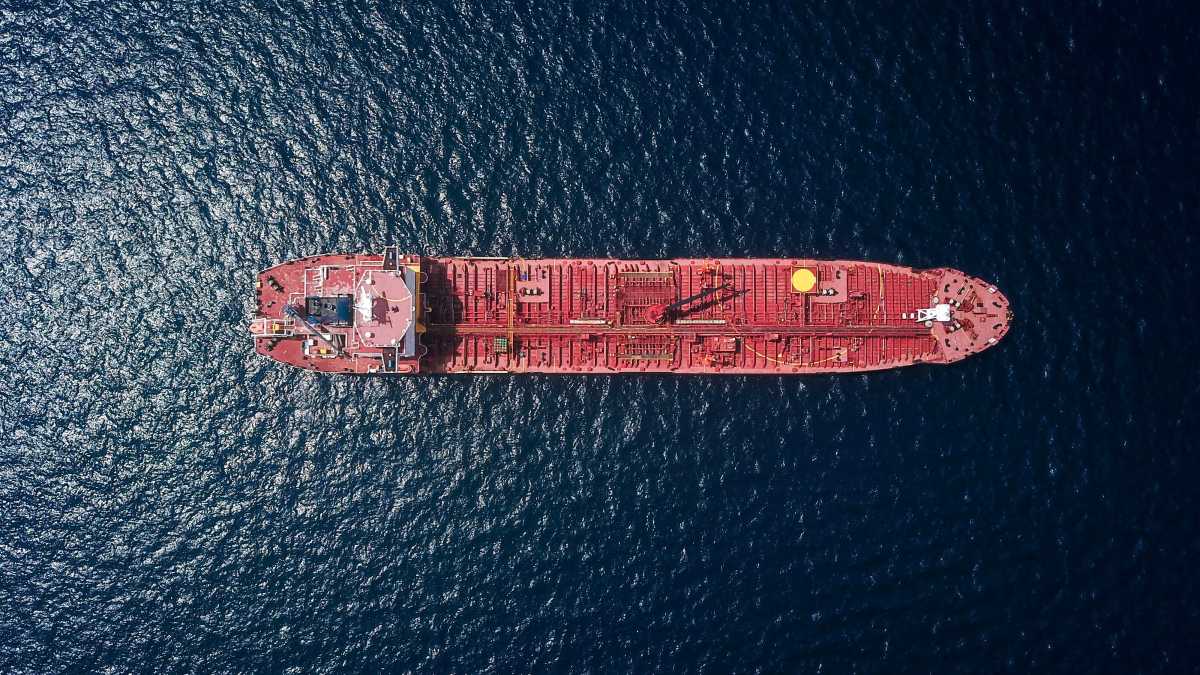 Immagine di Divieto di assicurazione e tariffe sull'import sono meglio del price cap