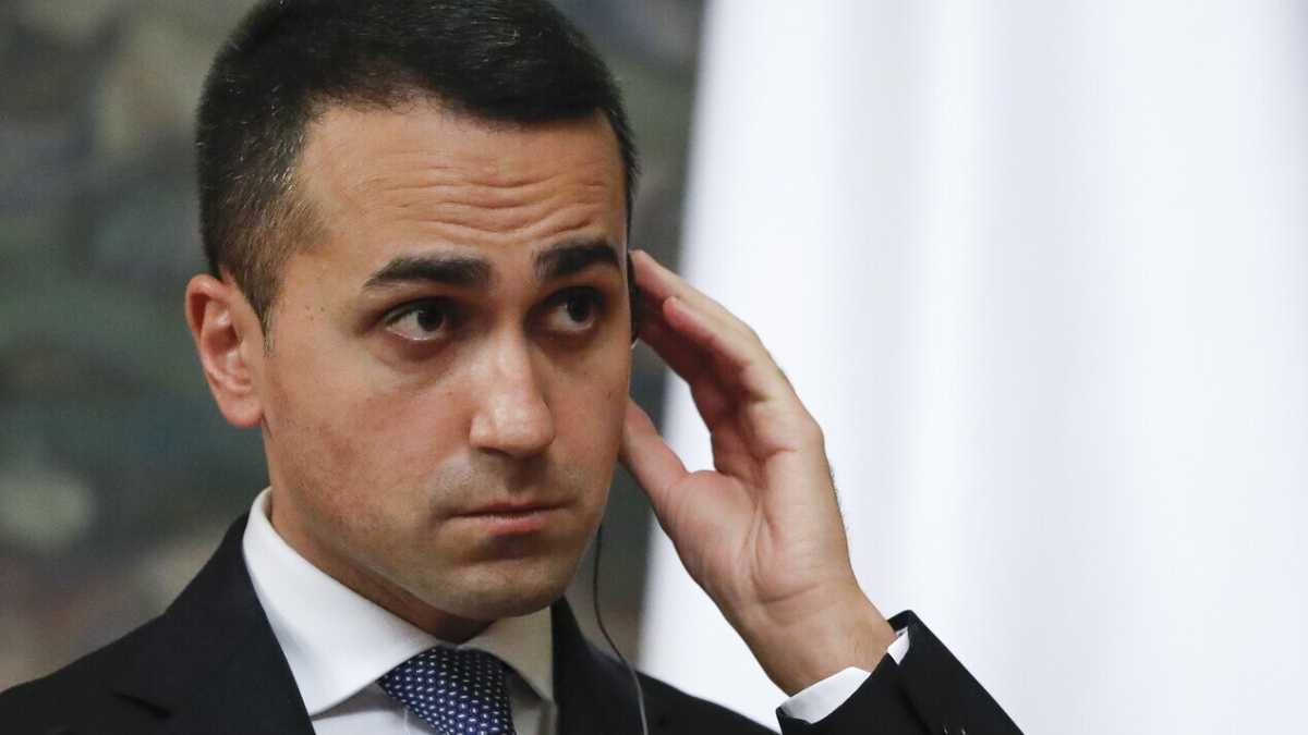 Immagine di La resa dei conti nella guerra Conte-Di Maio. Stasera riunione d'emergenza del M5s