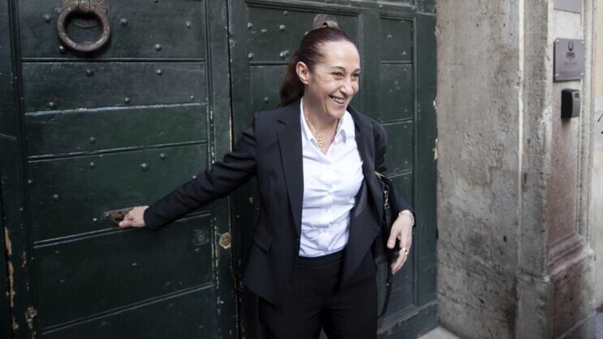 Immagine di Taverna (M5s): "Non riconosco più Di Maio, sembra Renzi"