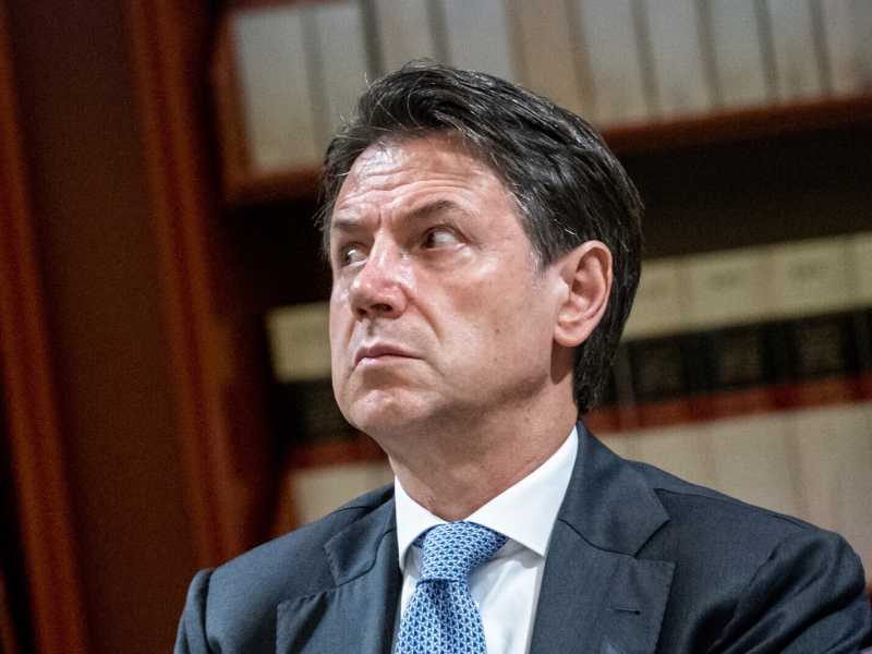 Ossequi alla leadership che grillina che ha biodegradato i grillini