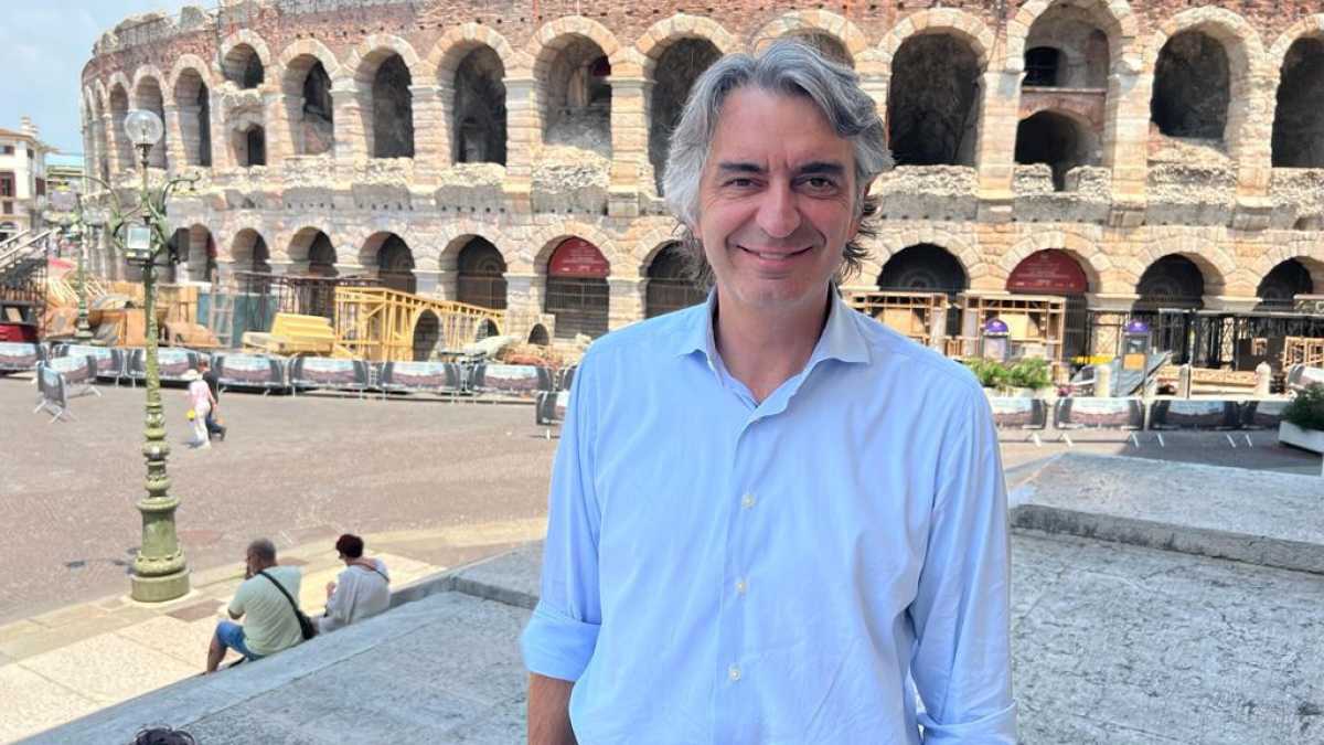 Immagine di Da uomo-Meloni a cavallo pazzo: a Verona l’all-in di Sboarina fa tremare la destra