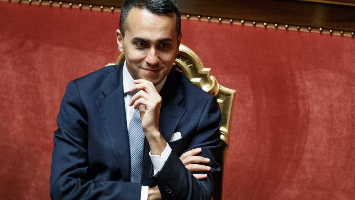 Immagine di La Di Maio traslochi. Il M5s si trasferisce da Giggino