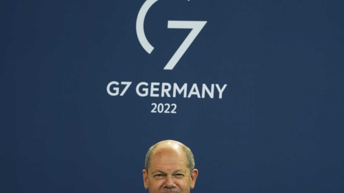 Immagine di I leader che arrivano al G7 hanno guai a casa loro