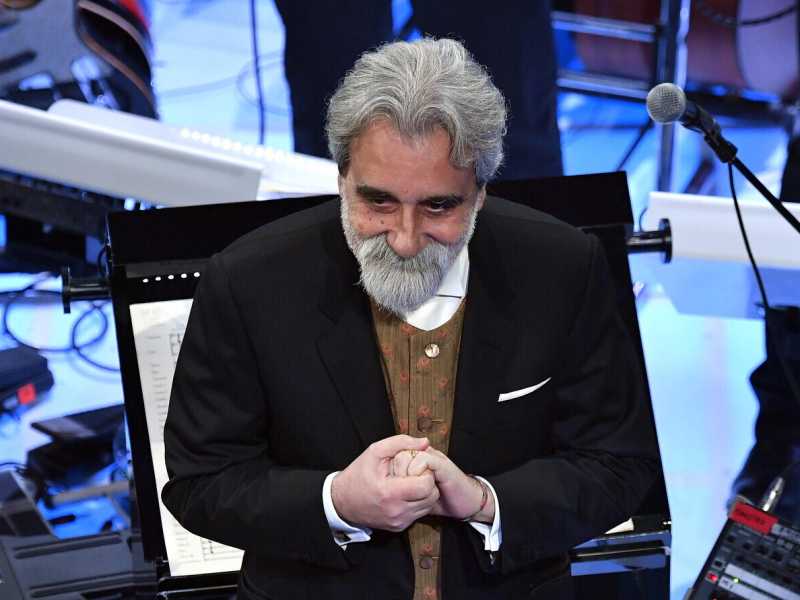 Il musicista e direttore d&rsquo;orchestra Peppe Vessicchio al Festival di Sanremo 2020 (Ansa)