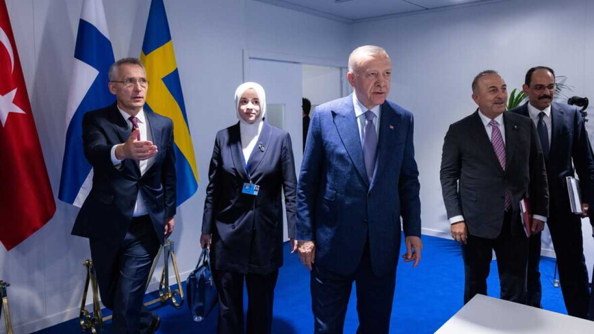 Immagine di Erdogan toglie il veto, la Nato si apre a Svezia e Finlandia