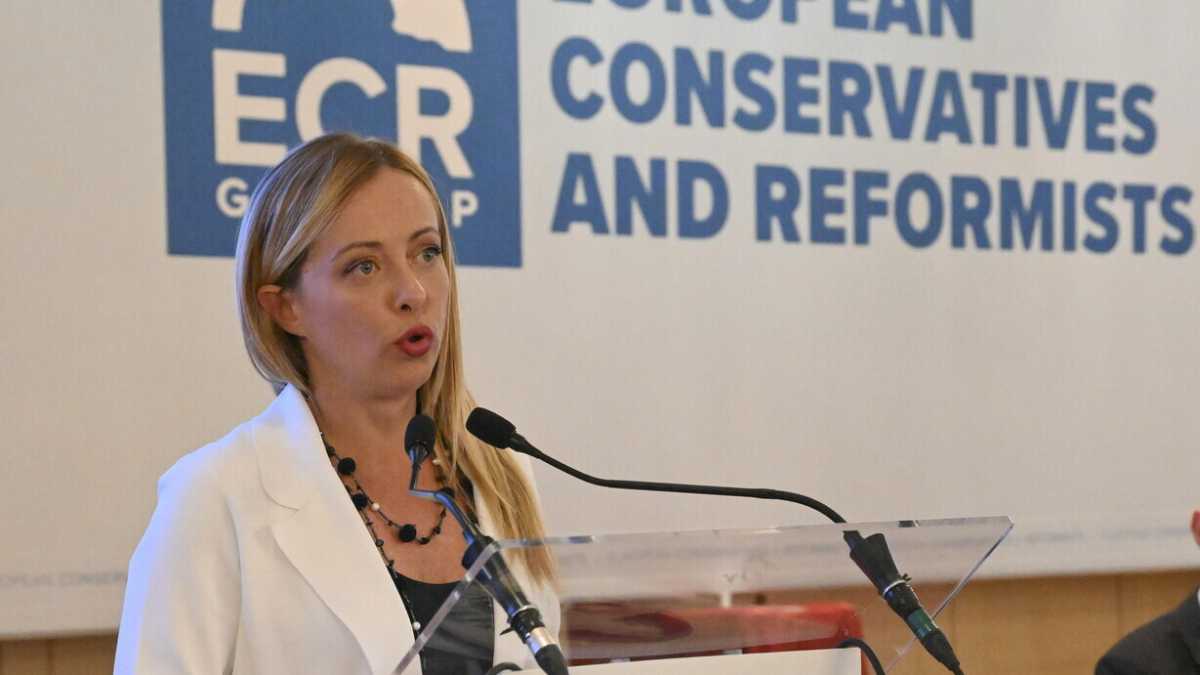 Immagine di Meloni studia un piano per fare a meno dei ricatti di Salvini e Berlusconi