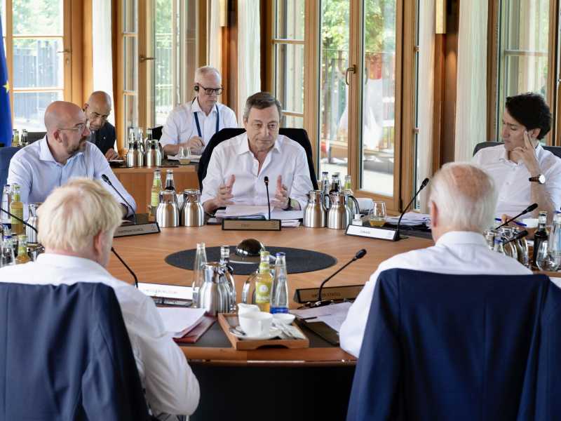 Mario Draghi al G7 in Germania (LaPresse)