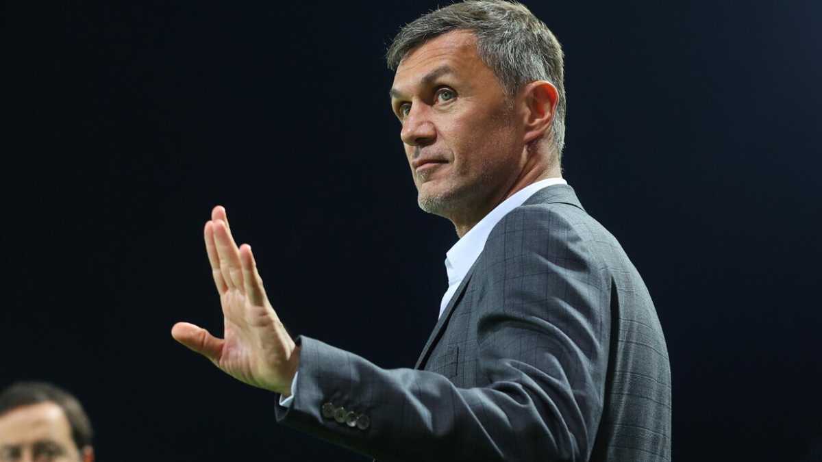 Immagine di Maldini rimane alla guida del Milan. Ormai è una specie di Orson Welles del calcio