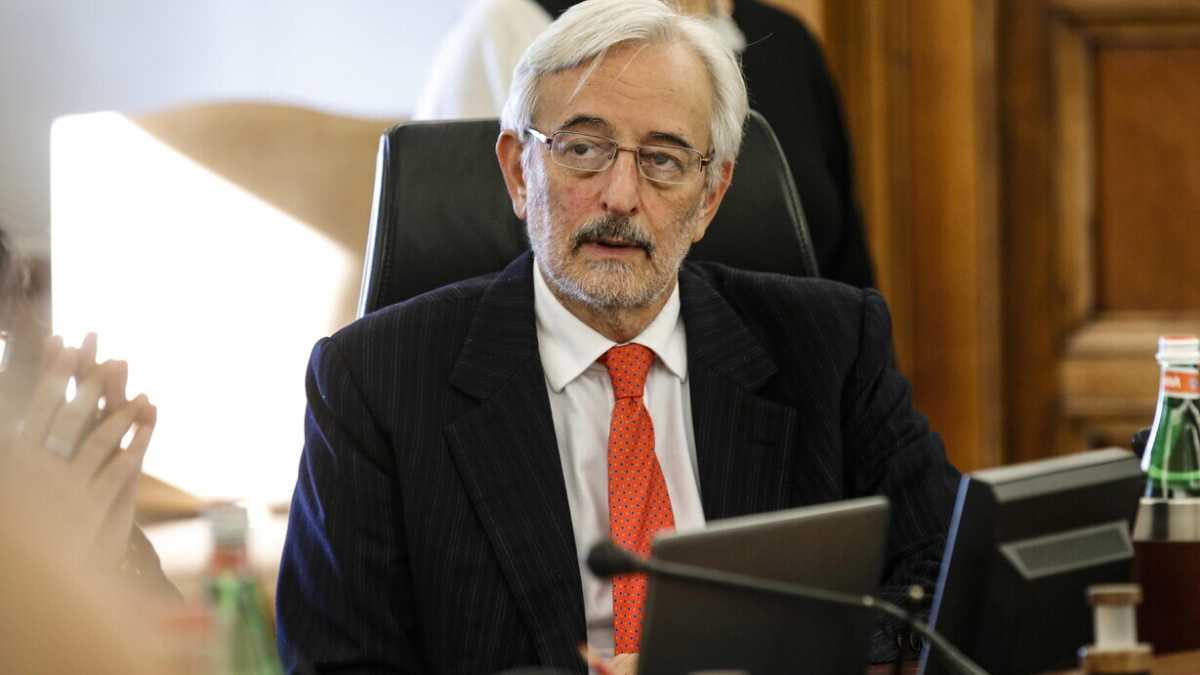 Immagine di I laici del Csm contro Salvi per la gestione dello scandalo Palamara