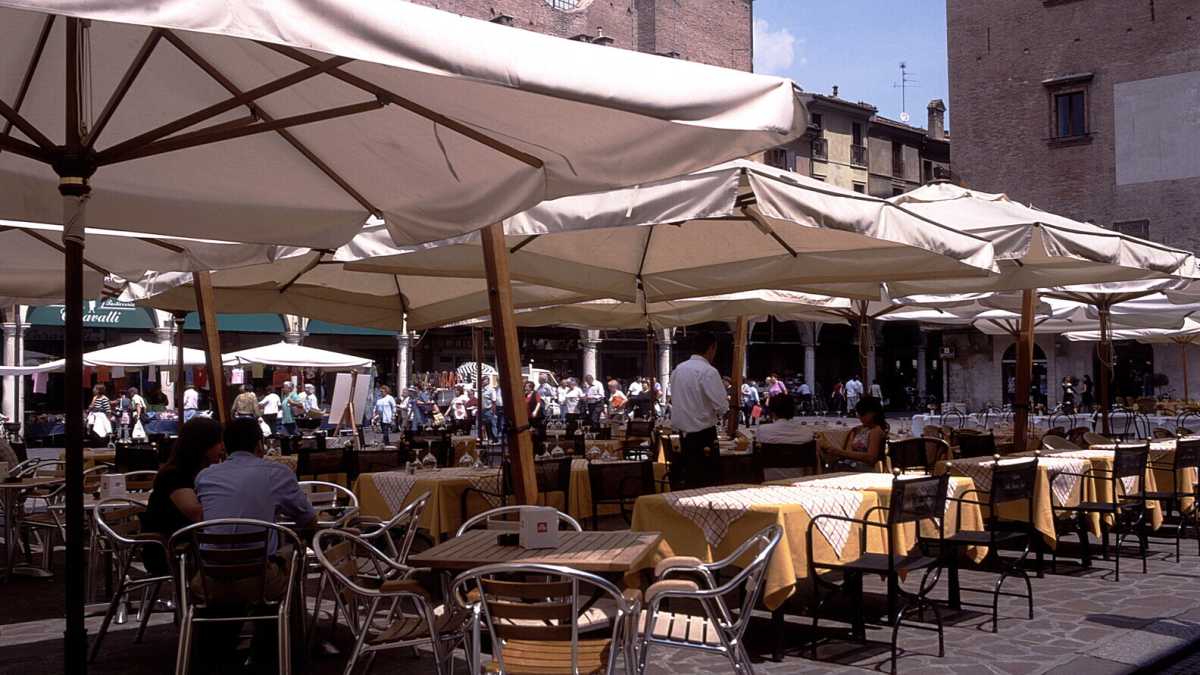 Immagine di Dagli autisti di Brescia ai camerieri di Mantova, storie di ordinario mismatching