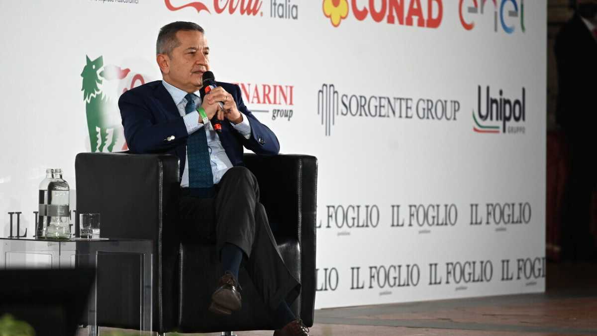 Immagine di Panetta al parlamento europeo: "Contro le crisi seguire il modello Covid, non l’austerity"