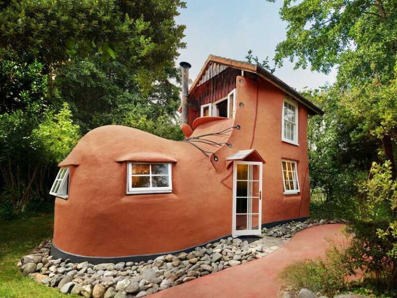 Casa a forma di scarpa (foto di Airbnb) <br />