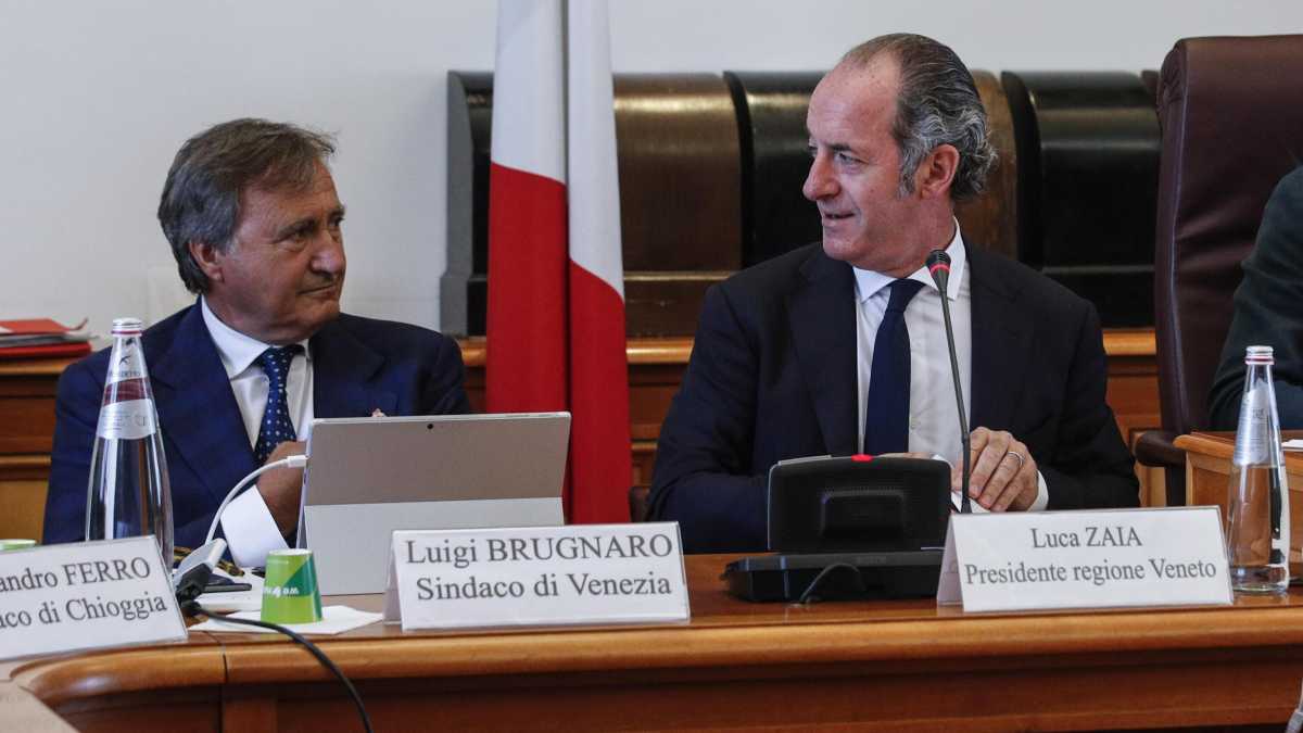 Immagine di Zaia è il governatore più apprezzato. Brugnaro il primo tra i sindaci