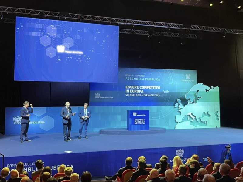 Dal profilo Facebook Farmindustria 