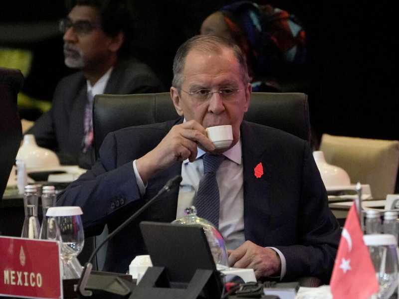 Lavrov non regge il peso dell’isolamento e lascia il G20 in anticipo