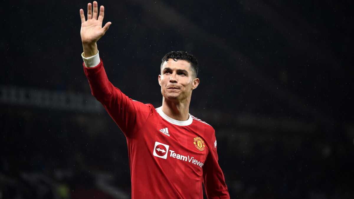Immagine di Povero Cristiano Ronaldo, ormai gli preferiscono anche Sterling