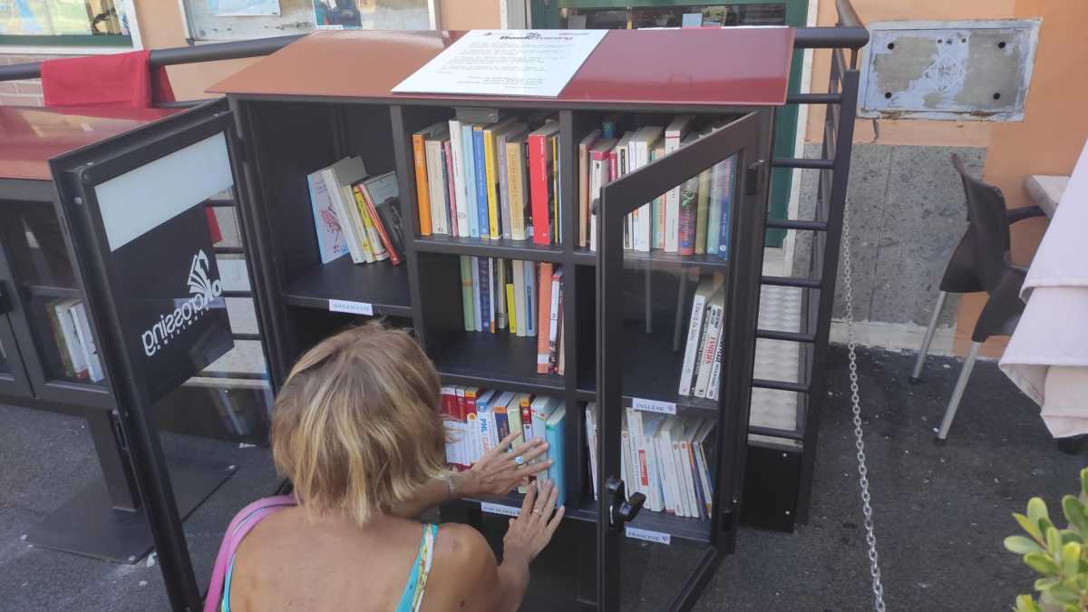 Immagine di La società dei letterati. Si legge poco, ma quanto si mangia