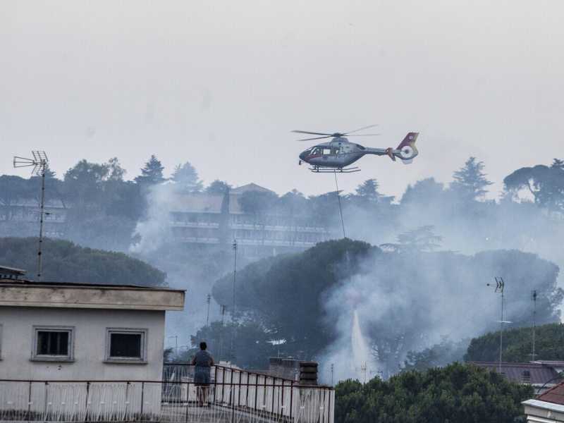 Gli incendi? Che siano dolosi non c’è prova. L’incuria invece è certa
