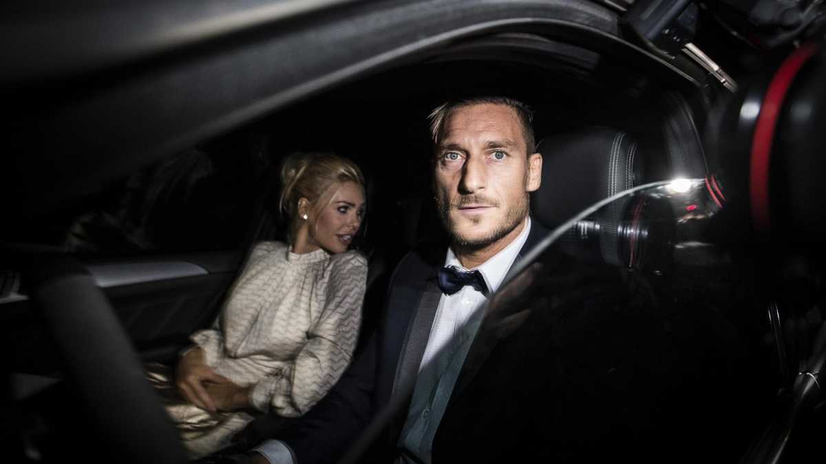 Immagine di Totti e Ilary. La caduta dei reali di Roma sud tra Gassman e Milian