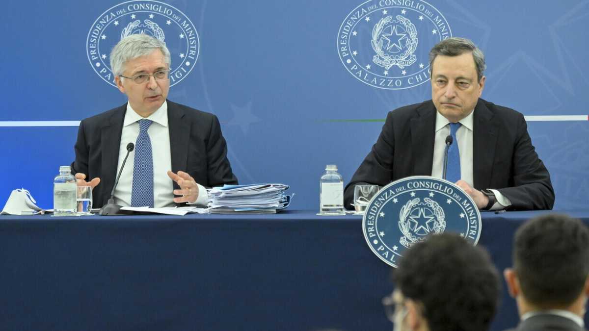 Immagine di Così Draghi e Franco provano a disinnescare la minacce di Conte