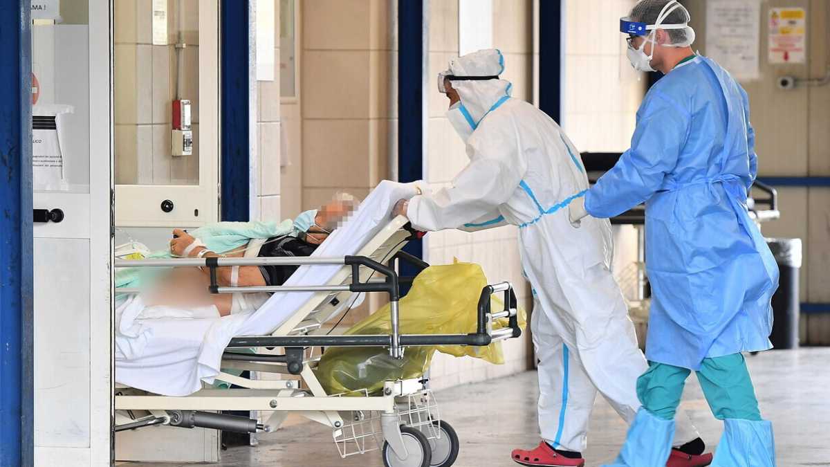 Immagine di Basta con le ipocrisie. Omicron non è come l'influenza
