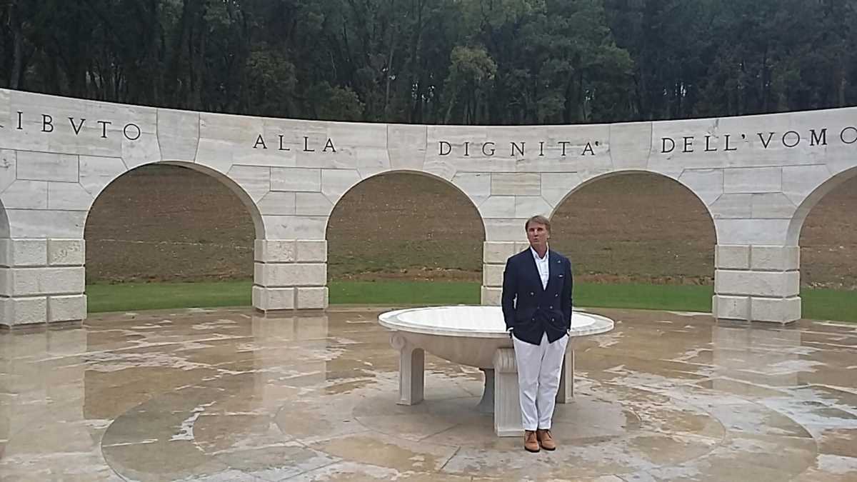 Immagine di Il bonus (reale e lessicale) di Brunello Cucinelli