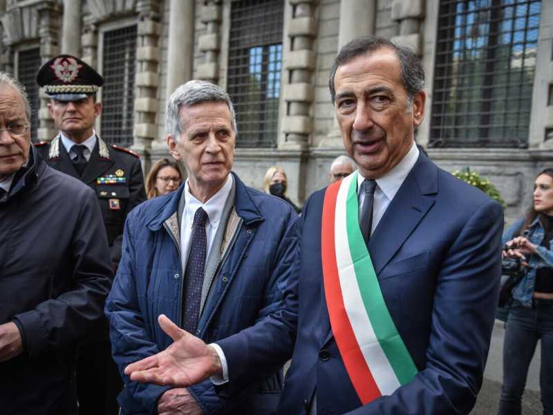 Beppe Sala e Roberto Cenati (Ansa)