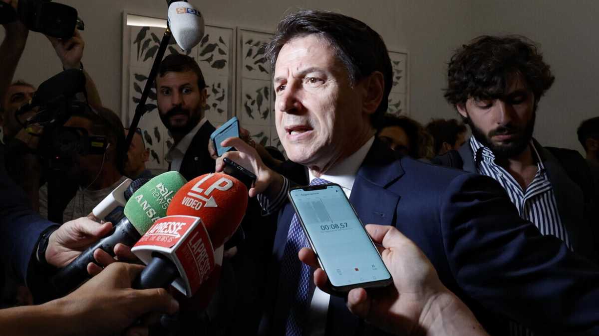 Immagine di M5s, Conte: "Non votiamo la fiducia al dl Aiuti"