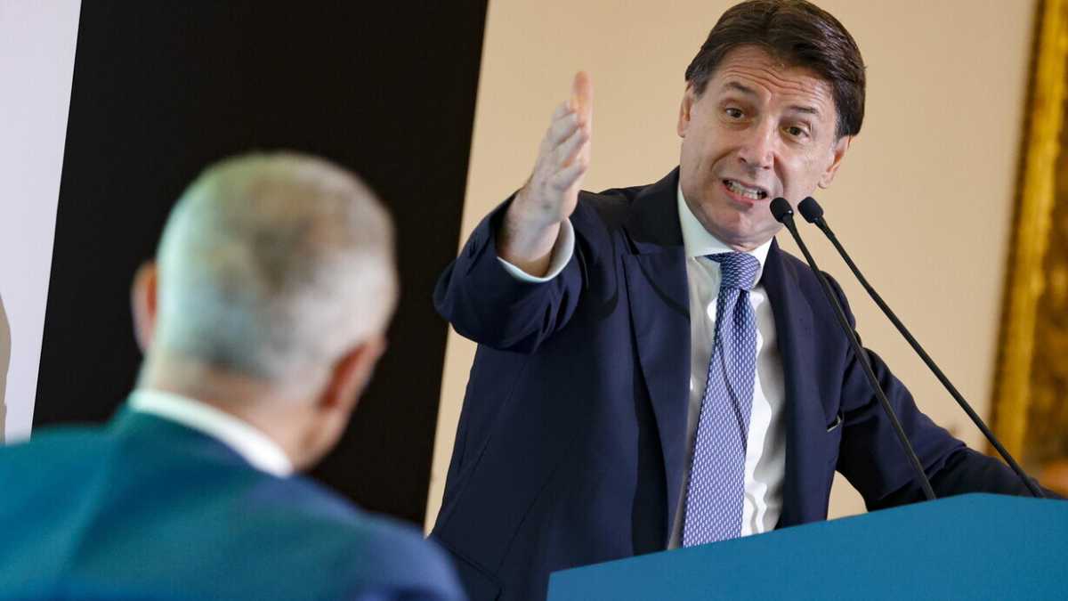 Immagine di "Ora o mai più". Conte vuole uscire dal governo. Ma il voto anticipato terrorizza il M5s