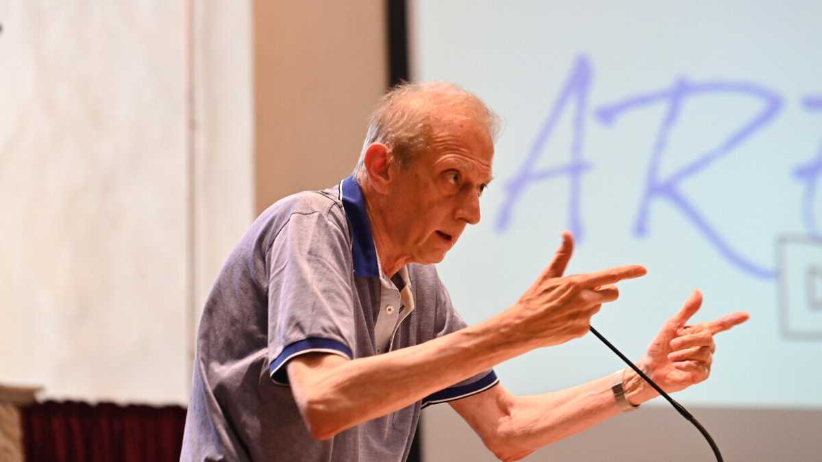 Immagine di Fassino: "Draghi vada avanti. Il M5s resta un interlocutore del campo largo"