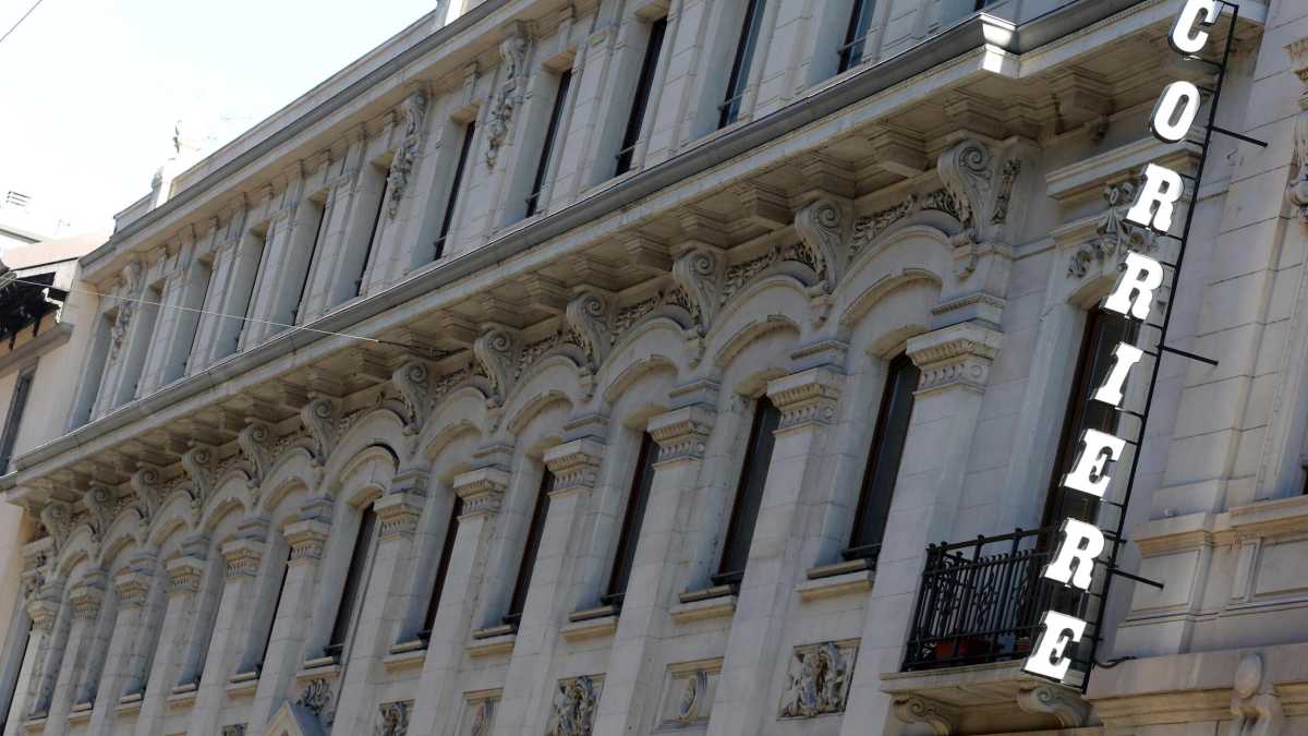 Immagine di Cairo risolve i guai con Blackstone ricomprandosi a caro prezzo via Solferino
