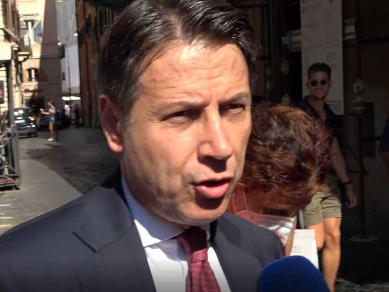 Euforia, paura del voto e struggimenti: riparte la giostra di Conte e del M5s