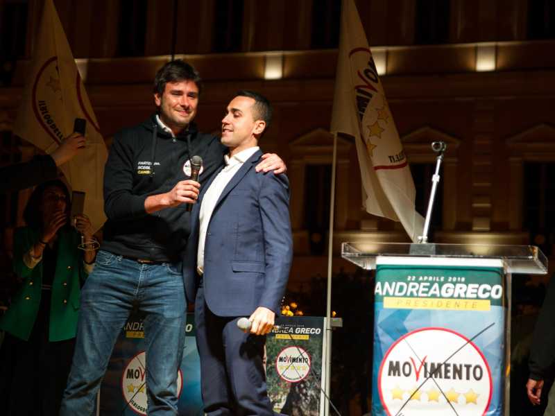 Per capire il destino del M5s bastavano gli outfit di Di Maio-Fico-Di Battista
