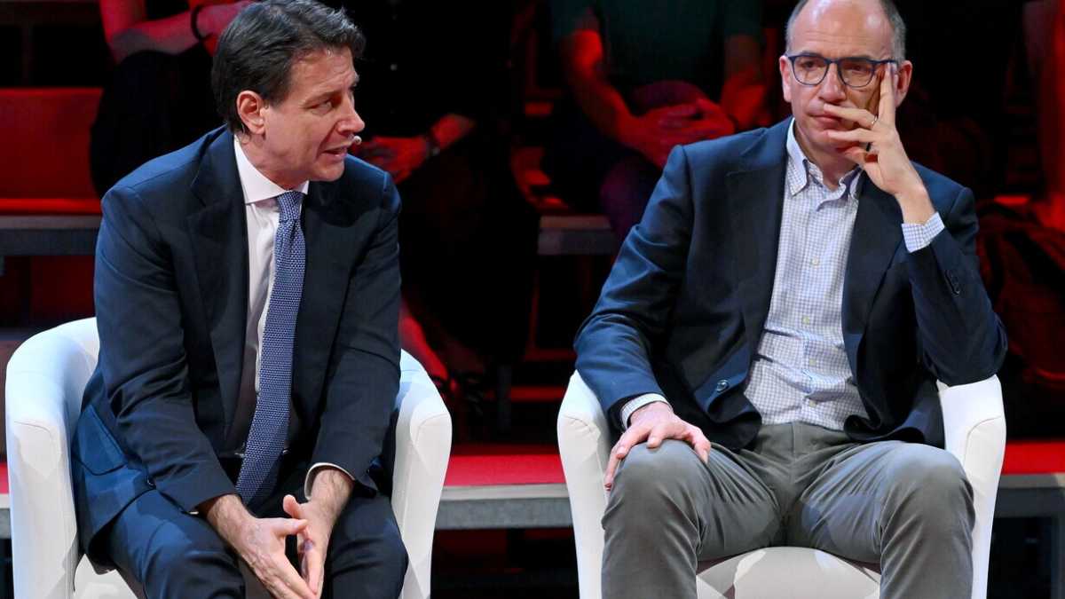 Immagine di "Ritornate a bordo". Conte ormai è in panne e Letta diventa il tutor del M5s