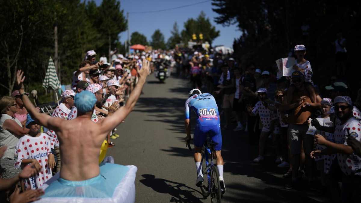 Immagine di Tour de France. L'inganno di Mende e del Massiccio Centrale