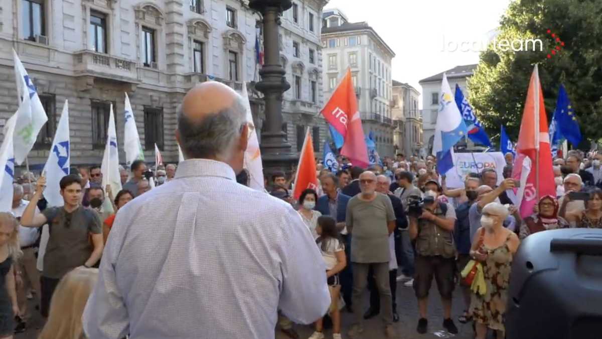 Immagine di "Draghi resta". A Roma e Milano manifesta "l'Italia che lavora"