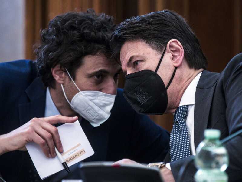 La lista di Crippa per spaccare il M5s e dare un segnale a Draghi