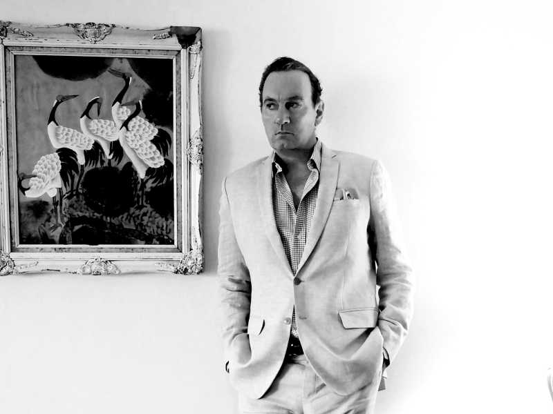 Lawrence Osborne, i romanzi e il film in uscita. Uno "spatriato" di gran lusso