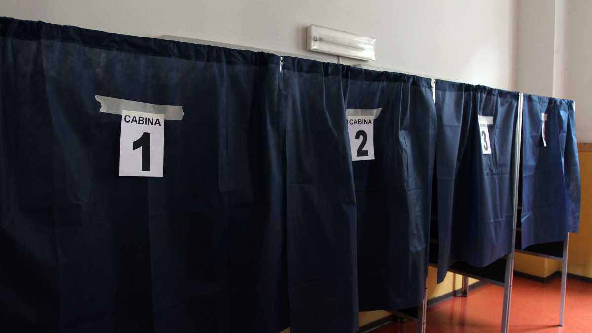 Immagine di Solo un italiano su tre vuole il voto anticipato. E il M5s perde consensi