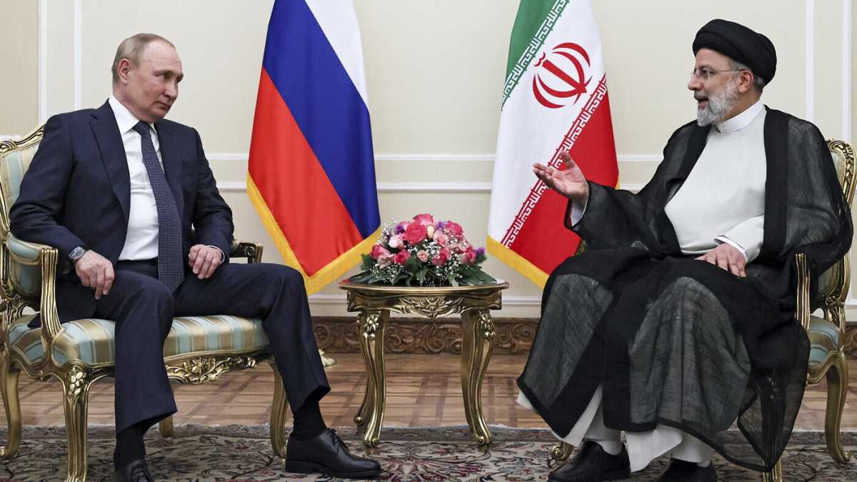 Immagine di Putin in Iran cerca di cucire insieme tre paesi con interessi diversi