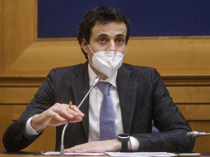 Il capogruppo alla Camera del M5s Davide Crippa (foto Ansa)