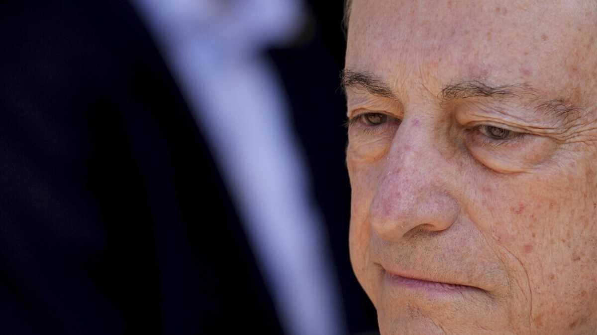 Immagine di Draghi, la fiducia e tutti i vincoli che salveranno l’Italia