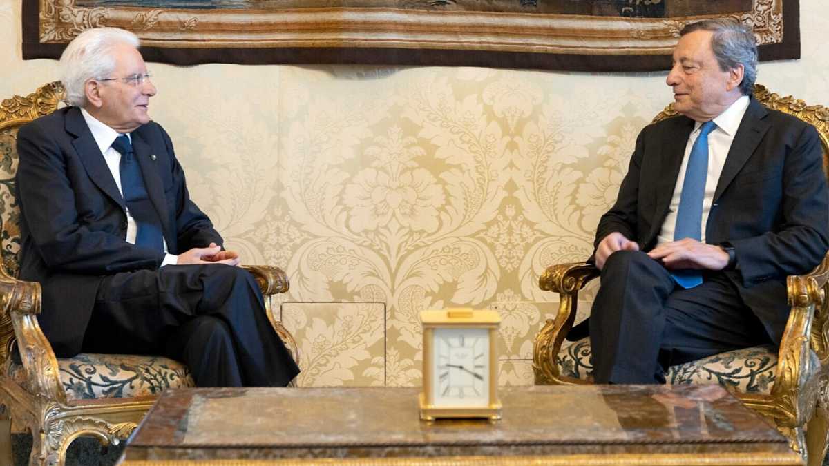 Immagine di Draghi se ne va, è il colpo di sole dell'Italia-Italia