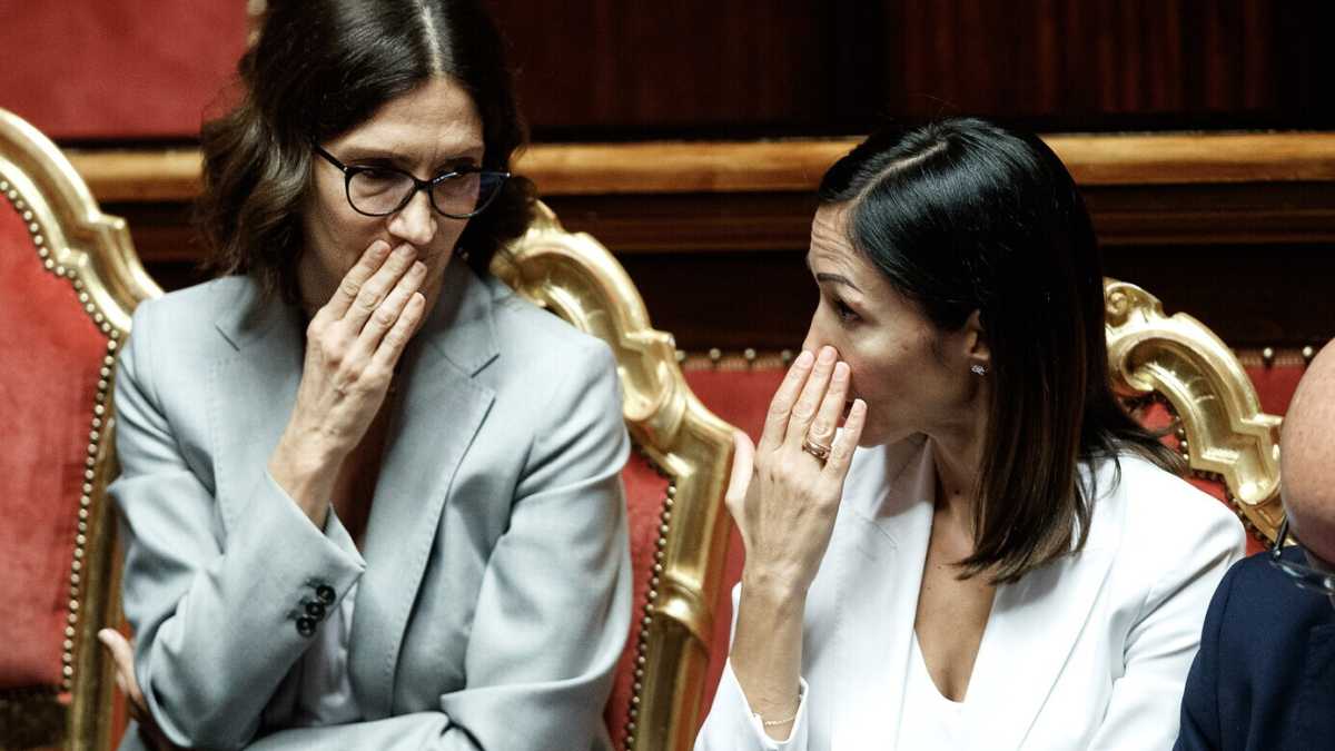 Immagine di Anche Carfagna prende le distanze da Forza Italia: "Sfiduciare Draghi contro l'interesse del paese"