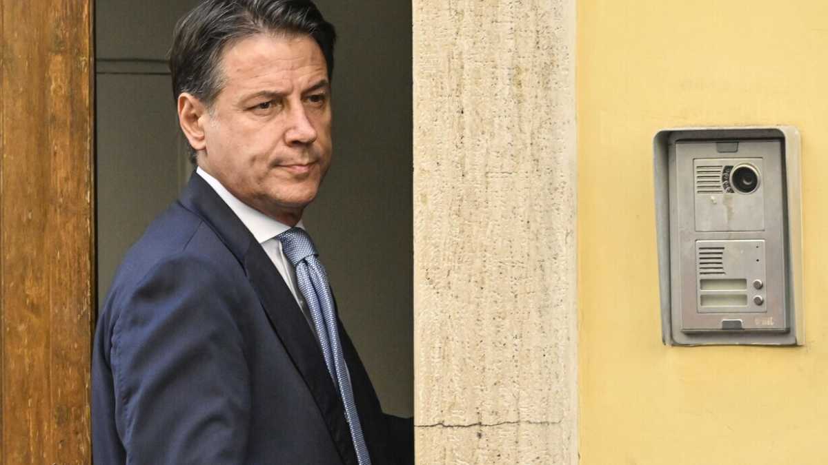 Immagine di Conte a Letta: "Se stiamo insieme in Sicilia corriamo uniti anche alle politiche"