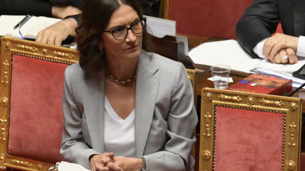 Immagine di Il ministro Gelmini spiega l'addio a Forza Italia. “Una destra senza programmi”