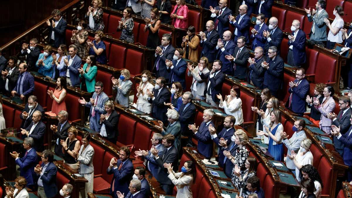 Immagine di Il terrore della responsabilità politica che ha generato lo sciacquone