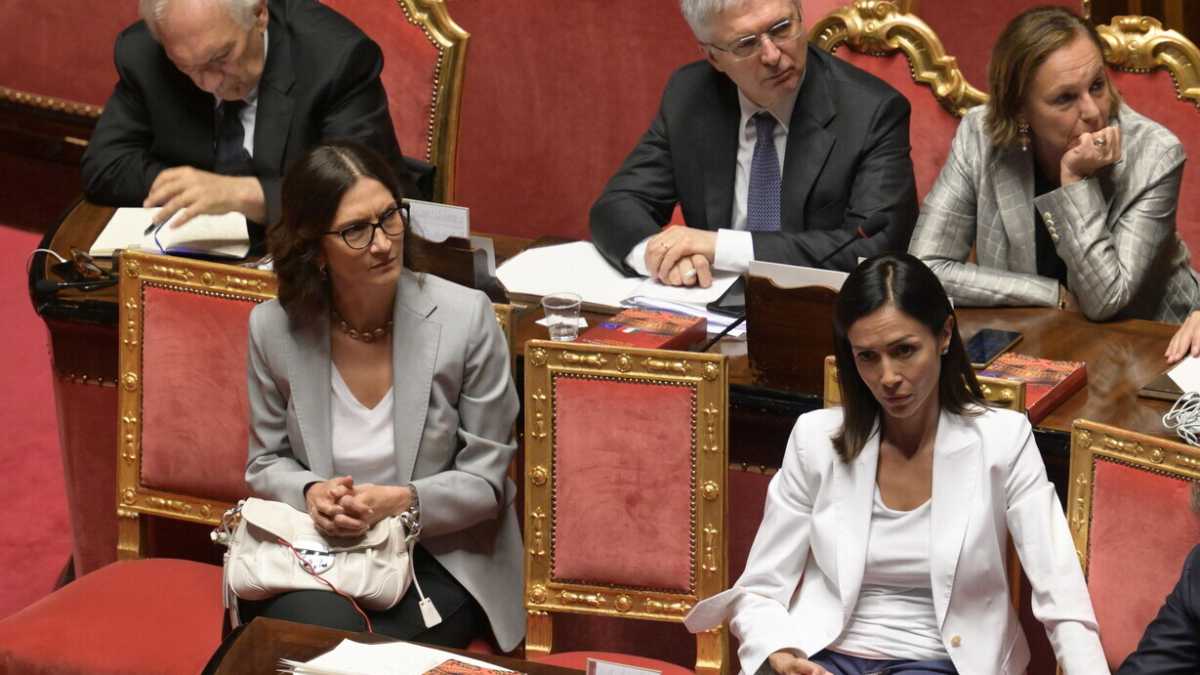 Immagine di Almeno 10 parlamentari pronti a seguire Carfagna e Gelmini