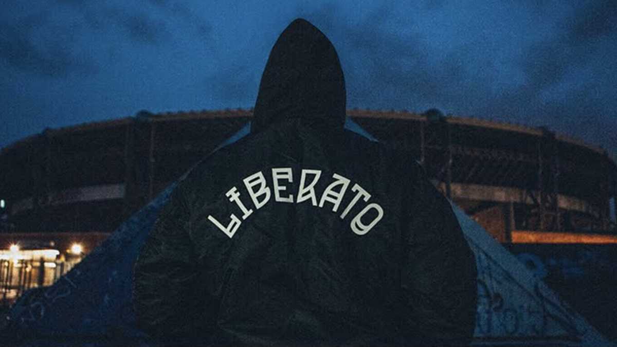 Immagine di Liberato e il canto misterioso e napoletano all'amore