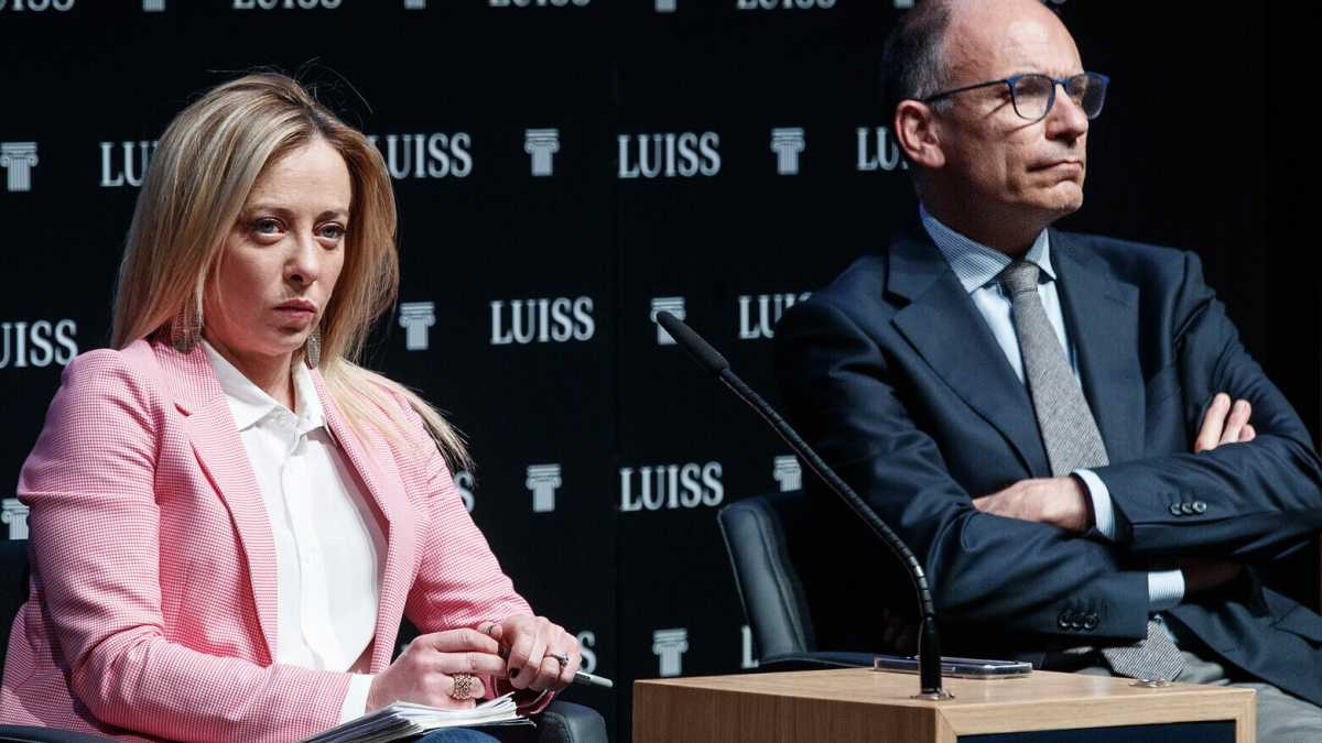 Immagine di Conte e Salvini giù, i sondaggi penalizzano i responsabili del draghicidio